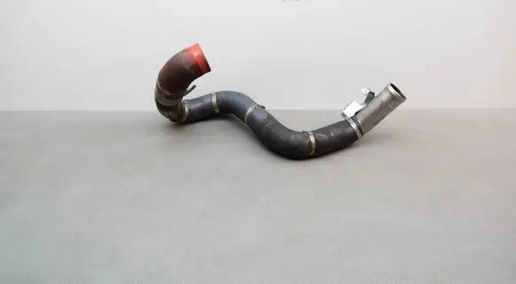 Intercooler hose/pipe