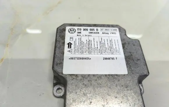 Volkswagen Touran I Airbag control unit/module 1T0909605B