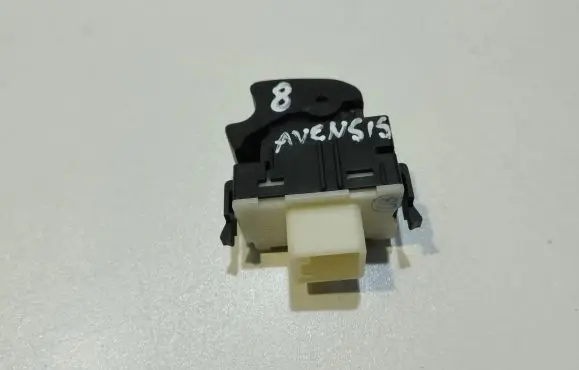 Toyota Avensis T250 Electric window control switch 8481005050