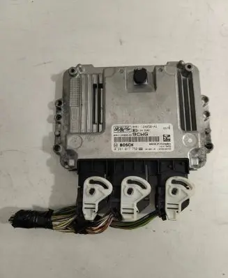 Ford Focus Engine control unit/module 9M5112A650AG 0281017750