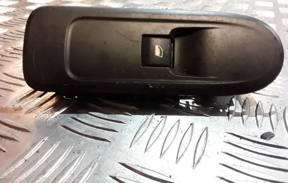 Peugeot 308 Electric window control switch 96565184XT