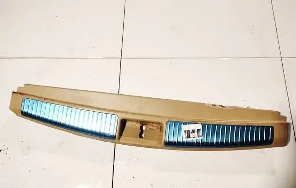 Mercedes-Benz ML W164 Other trunk/boot trim element a1646900987