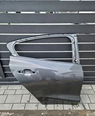 Ford Focus Rear door