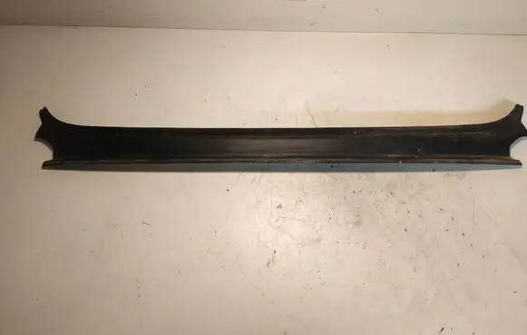 Audi A3 S3 8P Wiper trim 8P3827229A
