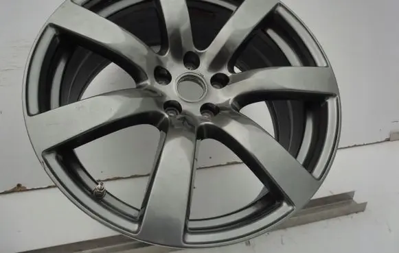 Nissan GT-R R20 alloy rim 