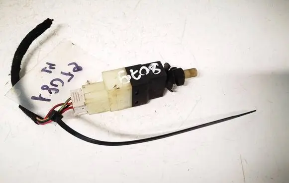 Mercedes-Benz C W203 Brake pedal sensor switch 0015453809