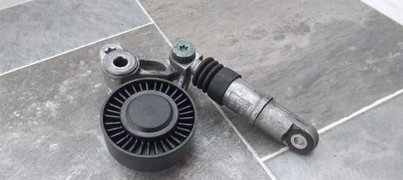 Audi A6 S6 C6 4F Alternator belt tensioner 56126206