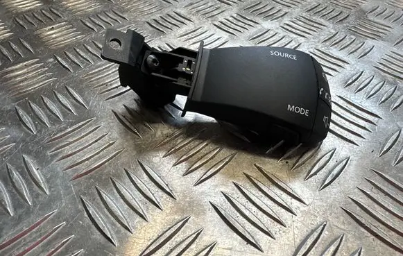 Dacia Sandero III Multifunctional control switch/knob 255522187R