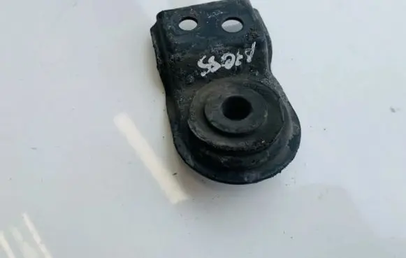 Volvo S40, V40 Radiator mount bracket