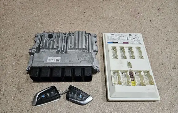 BMW 3 G20 G21 Engine ECU kit and lock set 5A23E06