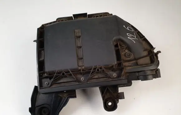Citroen DS3 Air filter box 9673061080