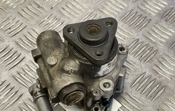 Audi A6 S6 C5 4B Power steering pump 7691955267