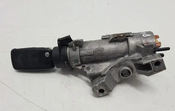 Volkswagen Polo IV 9N3 Ignition lock 4B0905851