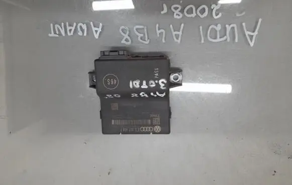 Audi A4 S4 B8 8K Gateway control module 8T0907468P