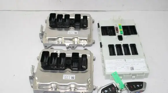 BMW X6 F16 Engine ECU kit and lock set 8665254