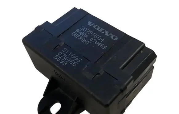Volvo V70 Other control units/modules 30795504 211886 07W465