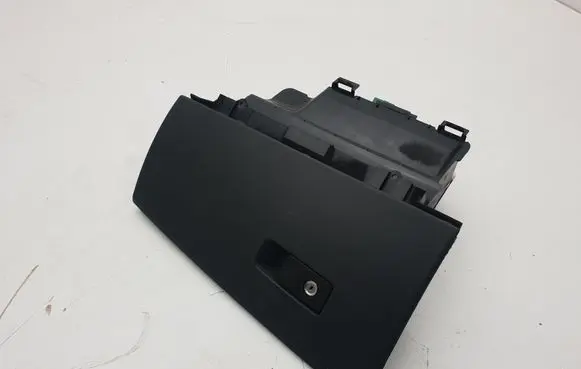 Volvo XC70 Glove box 39891975 30676278