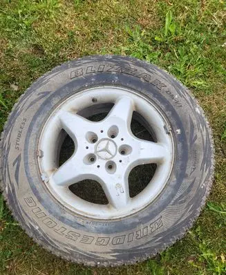 R16 alloy rim