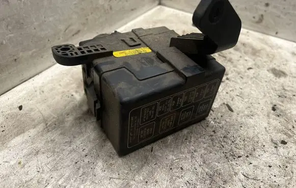 Hyundai Santa Fe Fuse module 914222B32202