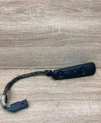 Opel Omega B1 Electric window control switch 4670701 46723