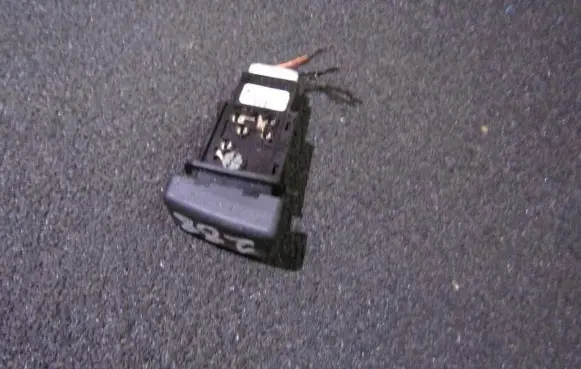 Mazda 3 I Hazard light switch 03750330