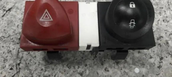 Renault Megane II Hazard light switch 8200095493