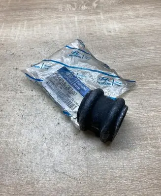 Hyundai Tucson JM Front anti-roll bar/stabilizer link 548132E100