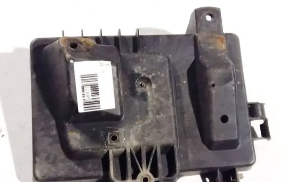 Battery bracket