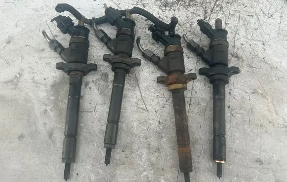 Ford Mondeo MK IV Fuel injectors set 0445110311