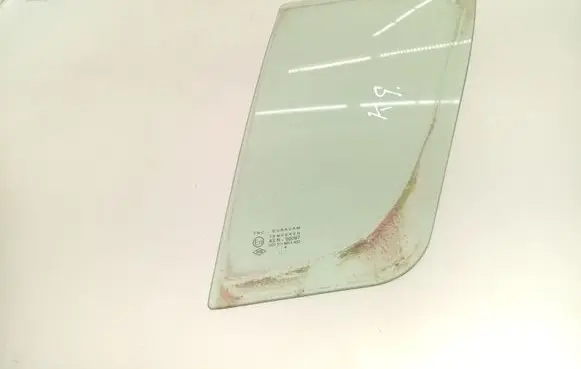 Dacia Sandero II Front door window glass four-door 43R00097
