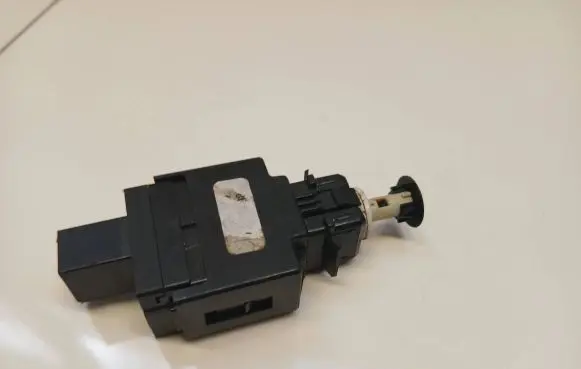 Volvo XC90 Brake pedal sensor switch