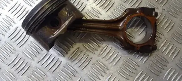 Mercedes-Benz E W124 Piston with connecting rod