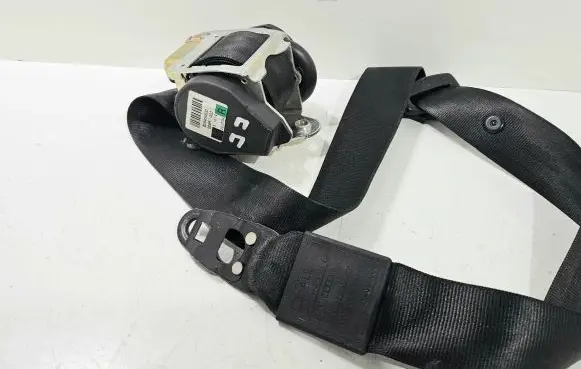 Audi A6 S6 C6 4F Front seatbelt 605404800