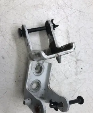 Rear door hinge set