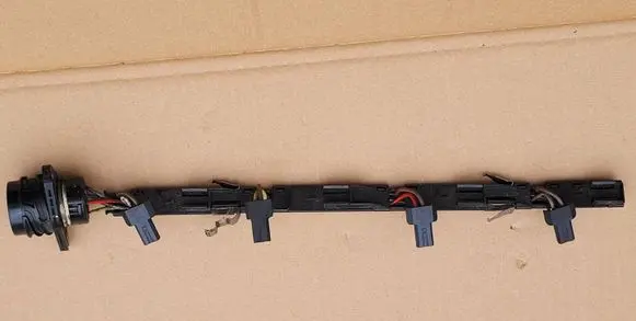 Audi A4 S4 B5 8D Fuel injector wires 038971600