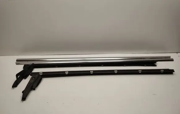 Mercedes-Benz CL C216 Front door glass trim molding A2167200424