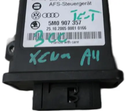 Volkswagen PASSAT B6 Trunk lid opening control unit 5M0907357
