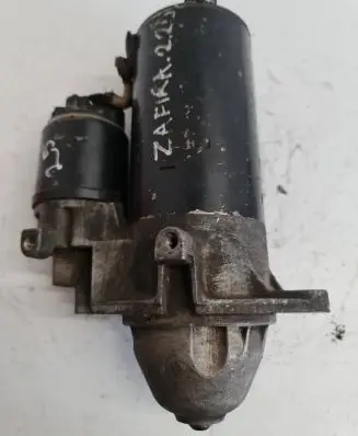 Opel Zafira A Starter motor 1005831230