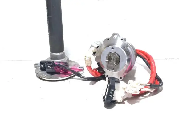 Toyota Avensis T270 Electric power steering pump 