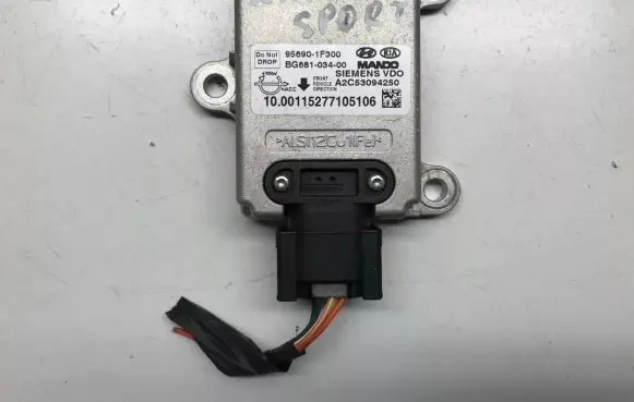 KIA Sportage ESP acceleration yaw rate sensor 956901F300