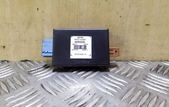 Peugeot 508 Alarm control unit/module 9665582380