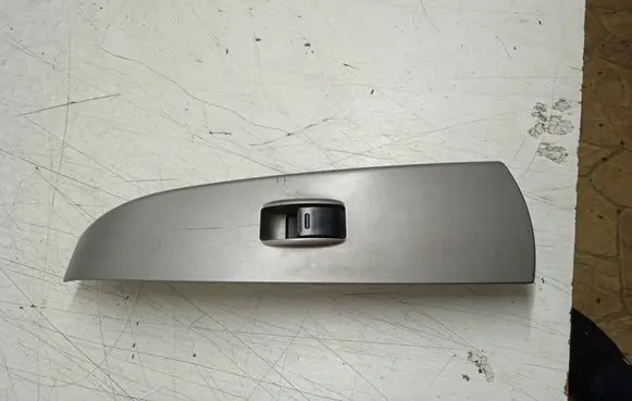 Toyota Prius (XW20) Electric window control switch 7427247050