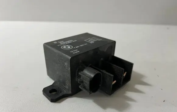 Coolant fan relay