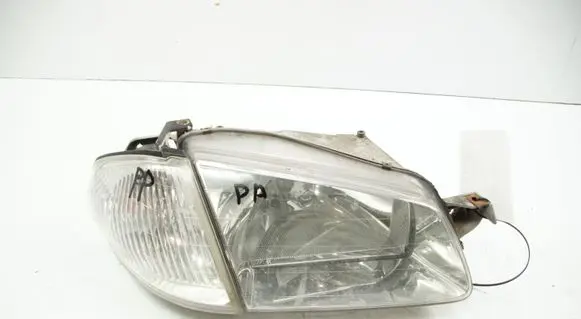 Mazda 323 F Headlight/headlamp