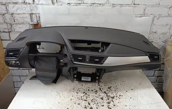 BMW X1 E84 Dashboard 2991241 12B311000238