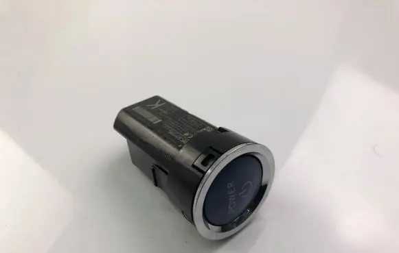 Toyota Yaris Other switches/knobs/shifts H12561