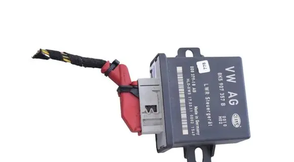 Volkswagen PASSAT CC Light module LCM 8K5907357B