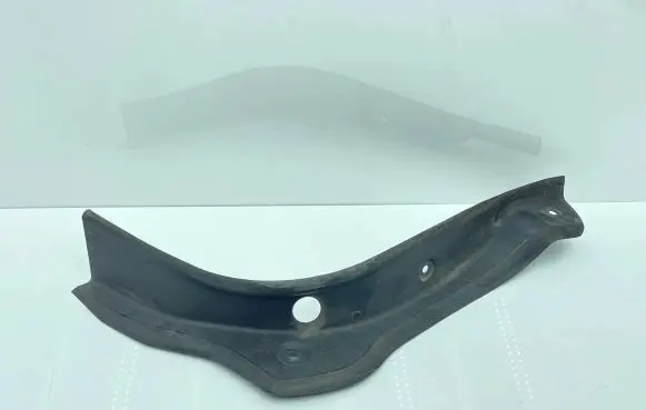 BMW 4 F36 Gran coupe Rear/tail light trim molding 7474490 18331210 BBP228202