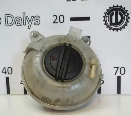 Audi TT TTS RS Mk3 8S Coolant expansion tank/reservoir 5Q0121407A