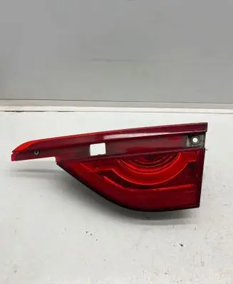 Tailgate rear/tail lights